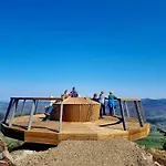 Pod Ostoja Gory Sowie *