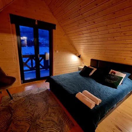 Pod Ostoja Gory Sowie Domek alpejski Lomnica (Walbrzych)
